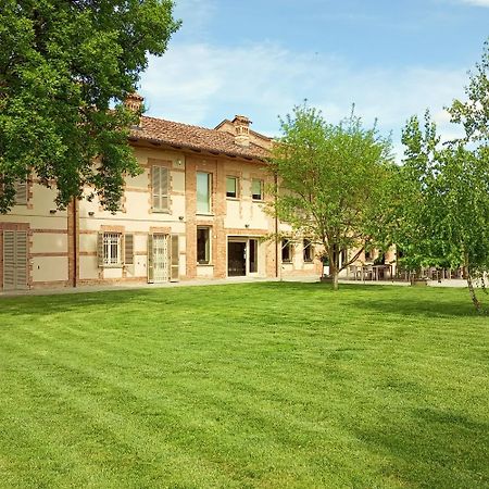 La Cascina Di Carlotta 1846 Agriturismo Alba  Exterior photo
